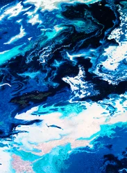 Glinsterende blauwe golven
