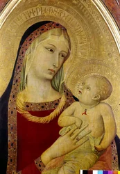 Maagd en Kind (detail). Drieluik van Sint Aanklager. De Madonna draagt een sluier en een ring aan haar vinger. Jezus Christus draagt een ketting met een koraal hanger. Schilderij door Ambrogio Lorenzetti (1285-1348)