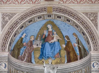 Gian Galeazzo Visconti en zijn kinderen Filippo Maria, Giovanni Maria en Gabriele Maria presenteren het model van de Certosa aan de Maagd Maria en Kind (fresco)