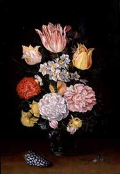 Stilleven van Bloemen met een Schelp