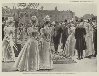 Het koninklijk bezoek aan Ierland, de hertog en hertogin van York op het tuinfeest bij de onderkoninklijke lodge, Dublin