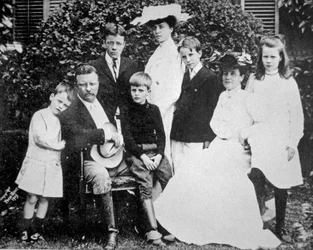 President Theodore Roosevelt met zijn vrouw en familie