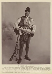 R J Levi, Constantinopel