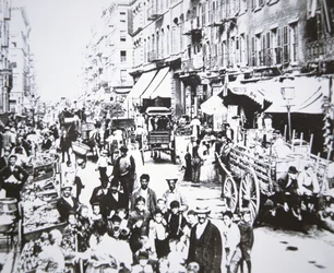 Straatmarkt in Mulberry Street, Lower East Side, New York City