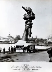 De Hand en Fakkel van het Vrijheidsbeeld, 1876