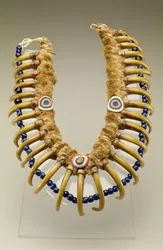 Grizzly berenklauw ketting, Iowa, Native American, c.1830