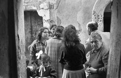 CROTONE - DE CORRESPONDENT LUISTERT