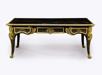 Louis XIV bureau plat met bruin schildpad en verguld brons, ca. 1710