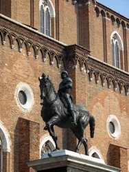 Ruiterstandbeeld van de Condottiere Colleoni door Andrea del Verrocchio