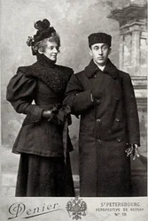 Zinaida Gippius, Russische dichter, met kunsthistoricus Akim Volynsky, ca. 1890-1894