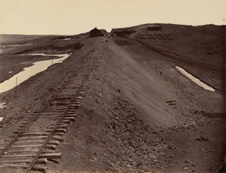 Plaat 2. Granieten kanunnik, van de watertank,1869 (foto)