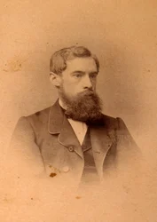 Portret van de verzamelaar, patroon en oprichter van de galerie Pavel Mikhailovich Tretyakov (Pavel Mikhailovitch Tretiakov) (1832-1898). Albuminefoto