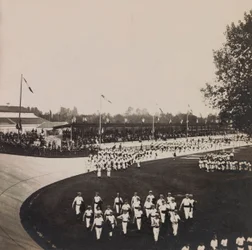 Wereldtentoonstelling van 1900 in Parijs: Expositie de Vincennes, gymnastiekwedstrijd - privécollectie