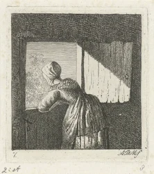 Vrouw leunend op een onderdeur