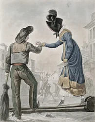 Een vrouw die een straatveger betaalt om een loopplank over een vuile straat over te steken