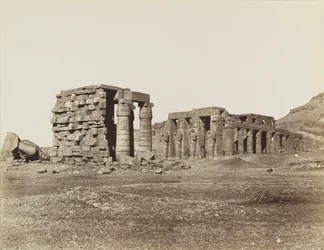 Algemeen uitzicht op het Ramesseum, Thebe