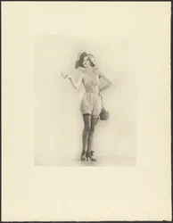 [Vrouw in lingerie].