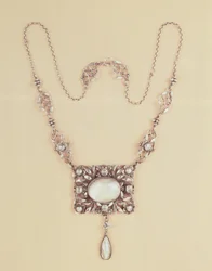 Maansteen hanger en ketting