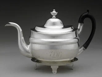 Theepot en deksel met standaard, c. 1798-1812