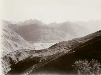 Verbinding van de Pamir met de Hindu Kush daarachter