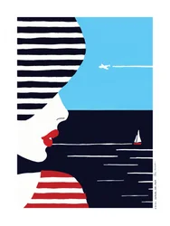Vrouw die naar de zee staart