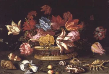 Een Mand met Bloemen en Schelpen op een Richel