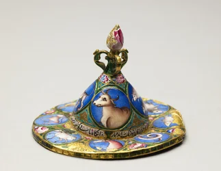 Kom met deksel, schotel en lepel met astrologische decoratie, begin 19e eeuw