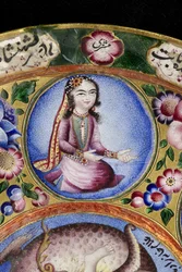 Dekselkom, schotel en lepel met astrologische decoratie, begin 19e eeuw
