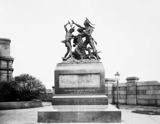 Fort Dearborn Massacre Monument op Calumet Street en 18th Avenue, Chicago, Illinois, VS, ca. 1900