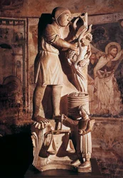 September, sculptuur uit Cyclus van Maanden, door Benedict Antelami, Doopkapel van Parma, Emilia-Romagna, Italië