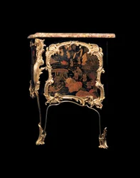 Een Louis XV commode