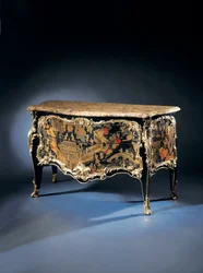 Een Louis XV commode, 1710-65