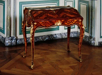 Louis XV Secretaire gestempeld met de letters B.V.R.B