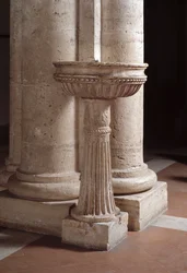 Wijwatervat