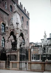 Grafmonument van Mastino II Della Scala (1308-51)