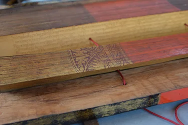 Birmaans palmbladmanuscript (hout en perkament)