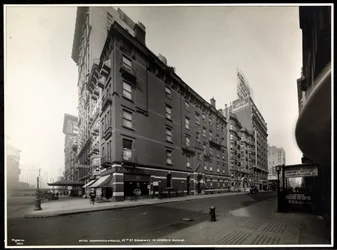 Het Hotel Woodward, Broadway en 55th Street, New York, 1920