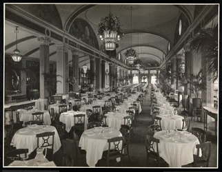 Het dakterrasrestaurant van het Hotel Pennsylvania, 1919