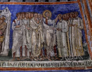 St. Paulus legt zijn handen op nieuw gedoopten, Byzantijns fresco in transept van Tokali Kilise (Buckle Church) (12e-13e eeuw), Goreme (Unesco Werelderfgoedlijst)
