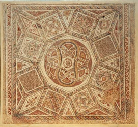 Mozaïekvloer uit het Byzantijnse klooster van het fort bij Deir Qala, 6e eeuw na Christus (mozaïek)