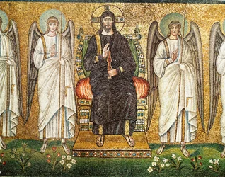 Christus als rechter tronend, met twee engelen, 6e eeuw (mozaïek)