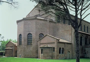 Achtergevel van de basiliek, 536 AD