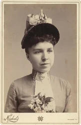 Portret van een vrouw,jaren 1880-1890 (foto)
