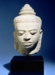 Hoofd van Boeddha, Khmer, Cambodjaans, circa 12e-13e eeuw