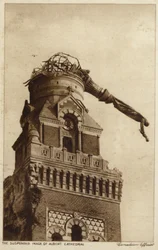Het hangende standbeeld van de Albert Kathedraal, Frankrijk, Eerste Wereldoorlog (z/w foto)