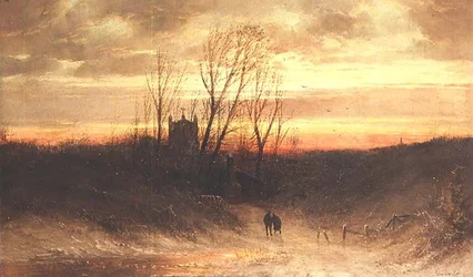 Een bebost landschap in de avond