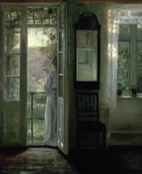 Meisje staand op een balkon