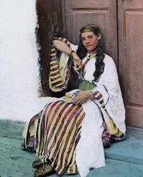 Marokko, jonge Marokkaanse meisje, circa 1910. Carl Simon Archief