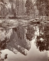 Spiegelzicht van de Drie Broers, Yosemite, ca. 1872, gedrukt ca. 1876