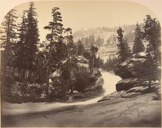 Cascade, Nevada Fall links, uitzicht boven Vernal Fall